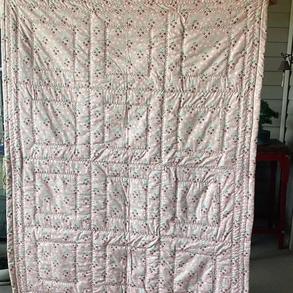 NWT. Floral Red and Pink Peonies Hand Crafted Quilt